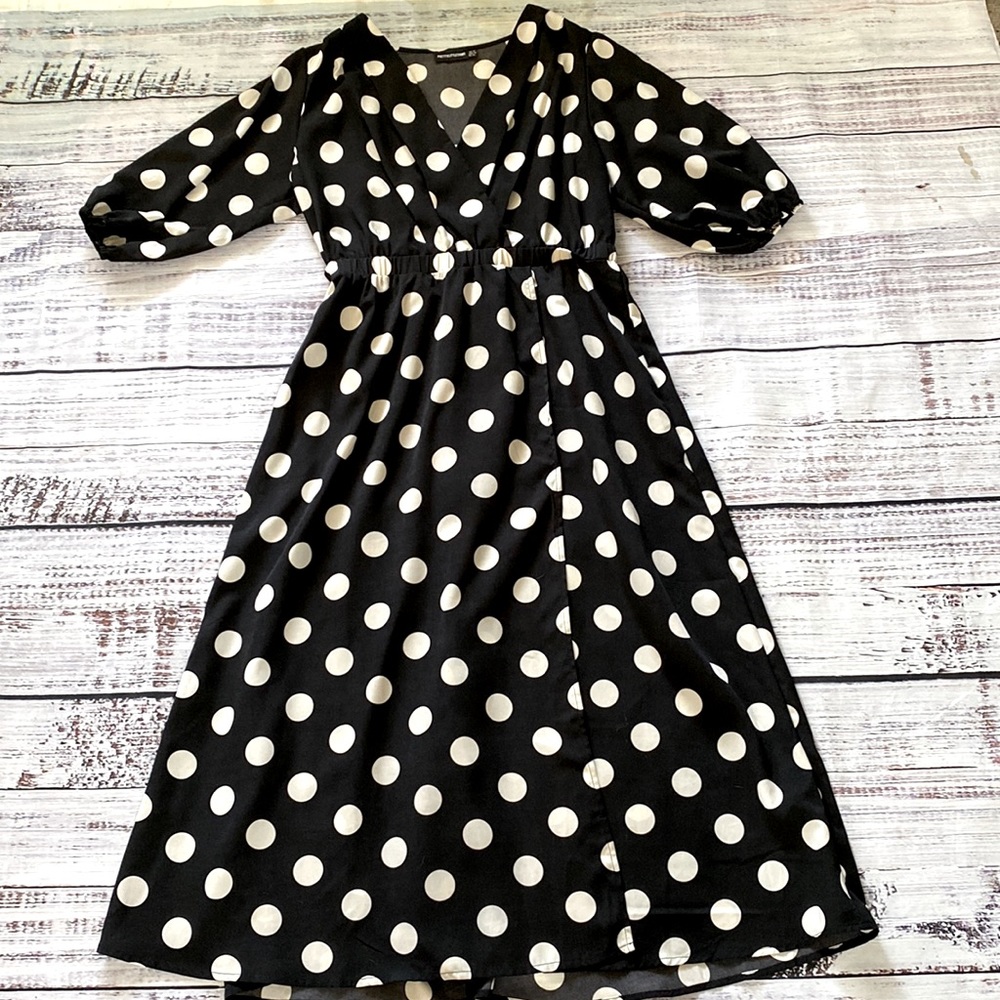 PrettyLittleThing Black and White Polka Dot Maxi Dress Size 10